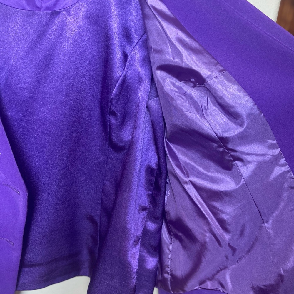 Elegant Purple Ben Marc International Tank and Blazer with Embellished Lapel - Picture 4 of 14